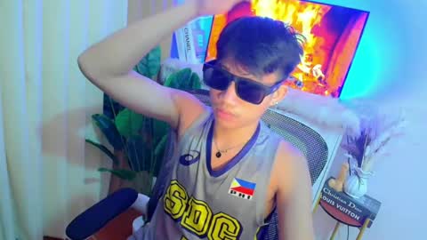 Hi im ariel online show from June 19, 3:16 pm