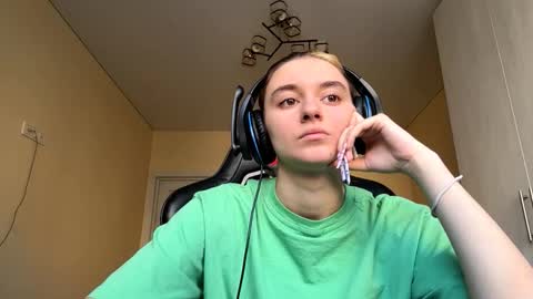 Elena online show from March 11, 6:30 am