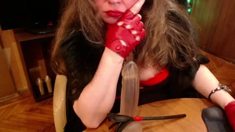 Snapshot of norma_gin chatting on December 1, 11:14 pm miss Tress online show from December 1, 11:14 pm