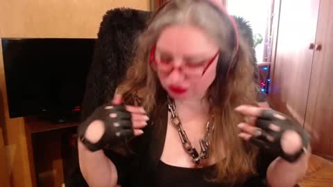 miss Tress online show from March 9, 7:34 am