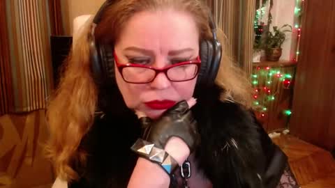 Snapshot of norma_gin chatting on October 29, 9:49 pm miss Tress online show from October 29, 9:49 pm
