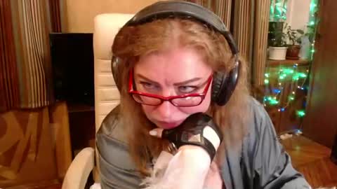 miss Tress online show from July 4, 9:32 pm