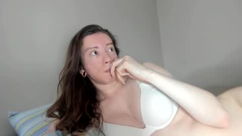 Snapshot of nortar9766 chatting on December 4, 5:55 pm Emily snow online show from December 4, 5:55 pm