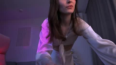 Snapshot of north_valkyrie chatting on February 14, 9:32 pm Hazel online show from February 14, 9:32 pm