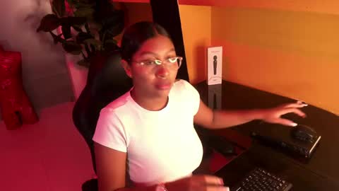 North online show from November 22, 8:08 pm