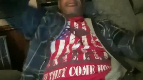 Snapshot of nostringfun chatting on December 29, 1:56 am nostringfun online show from December 29, 1:56 am