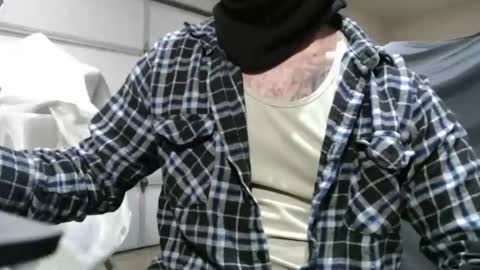 Snapshot of not_me_420 chatting on November 19, 5:13 pm not_me_420 online show from November 19, 5:13 pm