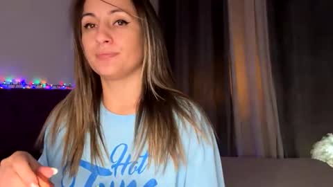 Snapshot of notamericanpie23 chatting on November 21, 8:18 pm Tina online show from November 21, 8:18 pm