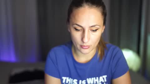 Tina online show from December 18, 9:32 pm