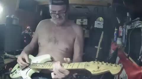 Snapshot of notflamingfart chatting on March 14, 9:53 pm notflamingfart online show from March 14, 9:53 pm