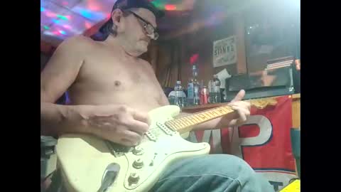 Snapshot of notflamingfart chatting on March 16, 9:52 pm notflamingfart online show from March 16, 9:52 pm