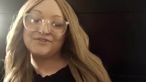 Snapshot of notouchmami chatting on September 12, 6:24 am notouchmami online show from September 12, 6:24 am