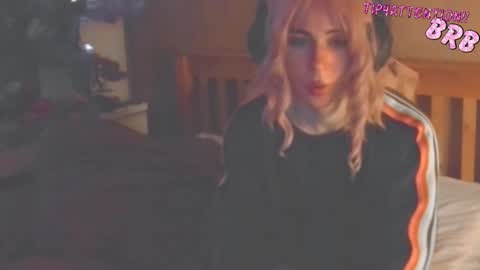 Lucy online show from December 14, 10:03 pm