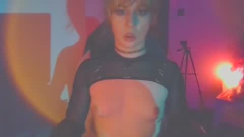 Lucy online show from April 30, 9:08 pm