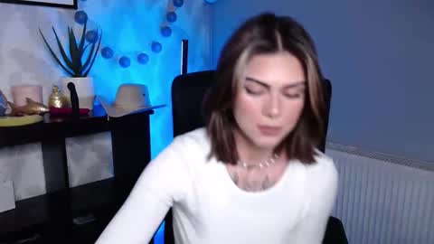 Snapshot of nova_sin chatting on December 16, 7:57 am Nova online show from December 16, 7:57 am