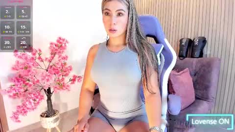 Snapshot of novacox_34 chatting on June 15, 12:57 am novacox_34 online show from June 15, 12:57 am