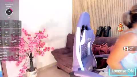 Snapshot of novacox_34 chatting on June 16, 10:12 pm novacox_34 online show from June 16, 10:12 pm