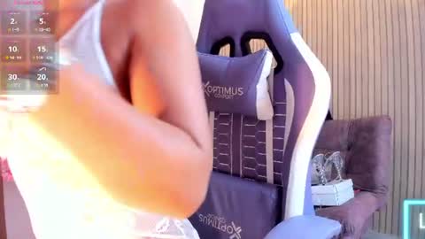 Snapshot of novacox_34 chatting on July 17, 3:24 am novacox_34 online show from July 17, 3:24 am