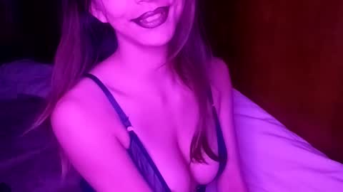 novalovelle online show from February 12, 9:32 pm