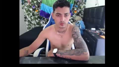 novaluxstudio online show from May 21, 7:32 pm