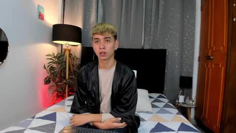 Snapshot of novaybrian chatting on January 28, 4:29 am NovayBrian online show from January 28, 4:29 am