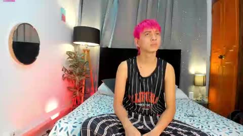 Snapshot of novaybrian chatting on February 22, 4:29 am NovayBrian online show from February 22, 4:29 am