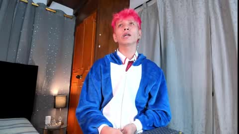 Snapshot of novaybrian chatting on March 7, 11:18 am NovayBrian online show from March 7, 11:18 am