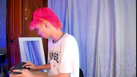 Snapshot of novaybrian chatting on March 9, 2:10 pm NovayBrian online show from March 9, 2:10 pm