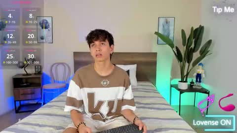 Snapshot of novaybrian chatting on September 27, 4:39 am NovayBrian online show from September 27, 4:39 am