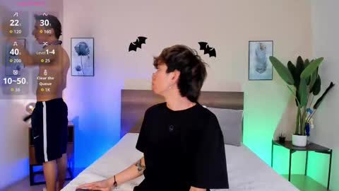 Snapshot of novaybrian chatting on October 19, 4:57 am NovayBrian online show from October 19, 4:57 am