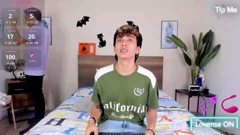 Snapshot of novaybrian chatting on October 28, 4:49 am NovayBrian online show from October 28, 4:49 am