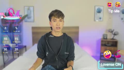 Snapshot of novaybrian chatting on November 20, 5:07 am NovayBrian online show from November 20, 5:07 am