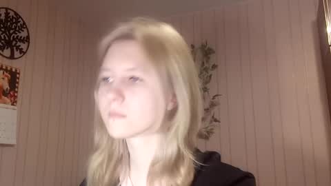 Sari  It is my first day  online show from March 12, 4:02 pm