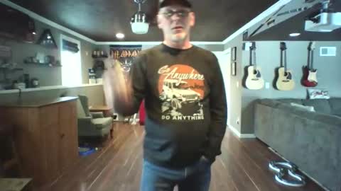 Snapshot of nudistguy194549 chatting on March 2, 8:40 pm Nudistguy online show from March 2, 8:40 pm