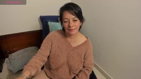 nuit_rose online show from March 2, 5:12 am