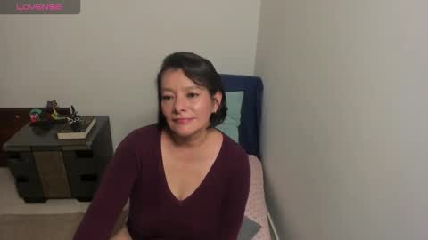 nuit_rose online show from October 10, 2:43 am