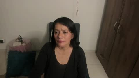 nuit_rose online show from June 6, 2:27 am
