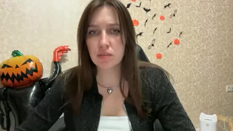 Snapshot of nuitblanche_vibes chatting on October 17, 6:16 am nuitblanche_vibes online show from October 17, 6:16 am