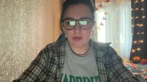 Snapshot of nuitblanche_vibes chatting on November 7, 6:57 am nuitblanche_vibes online show from November 7, 6:57 am