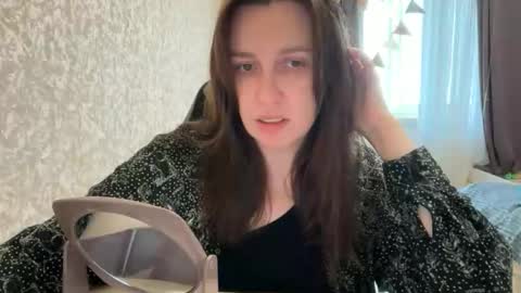 Snapshot of nuitblanche_vibes chatting on November 10, 6:45 am nuitblanche_vibes online show from November 10, 6:45 am