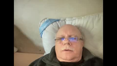 nukiss online show from October 22, 9:42 am