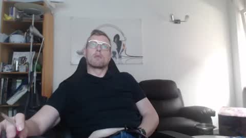 nursefan online show from October 8, 3:42 pm