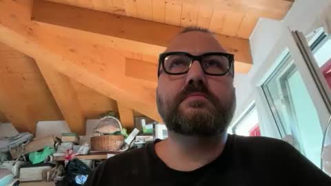 Snapshot of nutelloso79 chatting on October 8, 8:01 am Nutelloso online show from October 8, 8:01 am