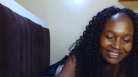 Snapshot of nutgal_ chatting on October 10, 9:03 pm nutgal online show from October 10, 9:03 pm