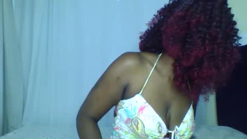 Snapshot of nutgal_ chatting on November 10, 8:35 am nutgal online show from November 10, 8:35 am