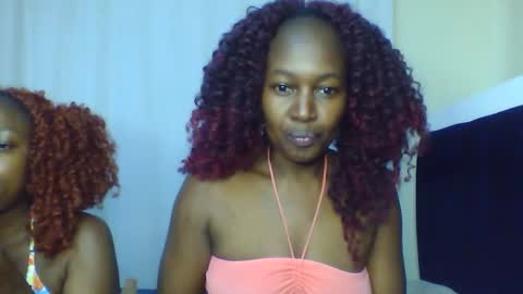 nutgal online show from December 23, 8:01 am