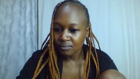 nutgal online show from June 18, 12:00 am