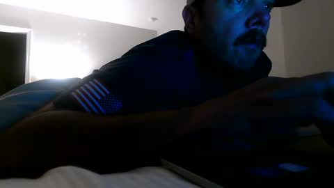 Snapshot of nuttincowboy727272 chatting on April 19, 11:40 pm nuttincowboy727272 online show from April 19, 11:40 pm