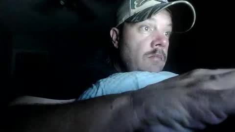Snapshot of nuttincowboy727272 chatting on May 10, 3:23 am nuttincowboy727272 online show from May 10, 3:23 am