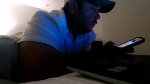 Snapshot of nuttincowboy727272 chatting on May 18, 12:29 am nuttincowboy727272 online show from May 18, 12:29 am
